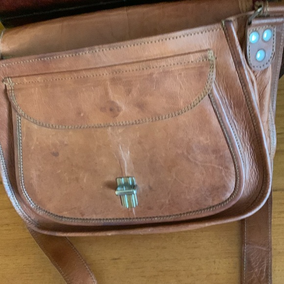 Komal’s Fashion Leather, 12” crossbody bag, made in India, owned.Boho crossbody. - Picture 2 of 4